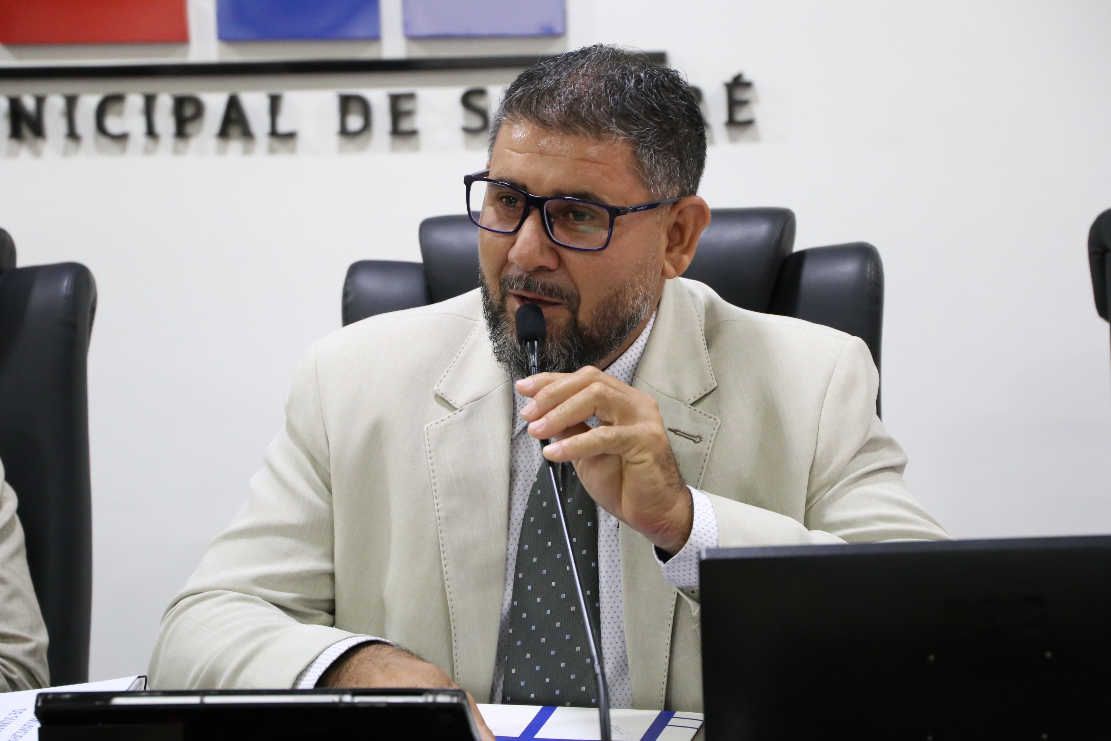 Campanha de orientação contra golpes digitais a idosos entra em votação nesta terça-feira 