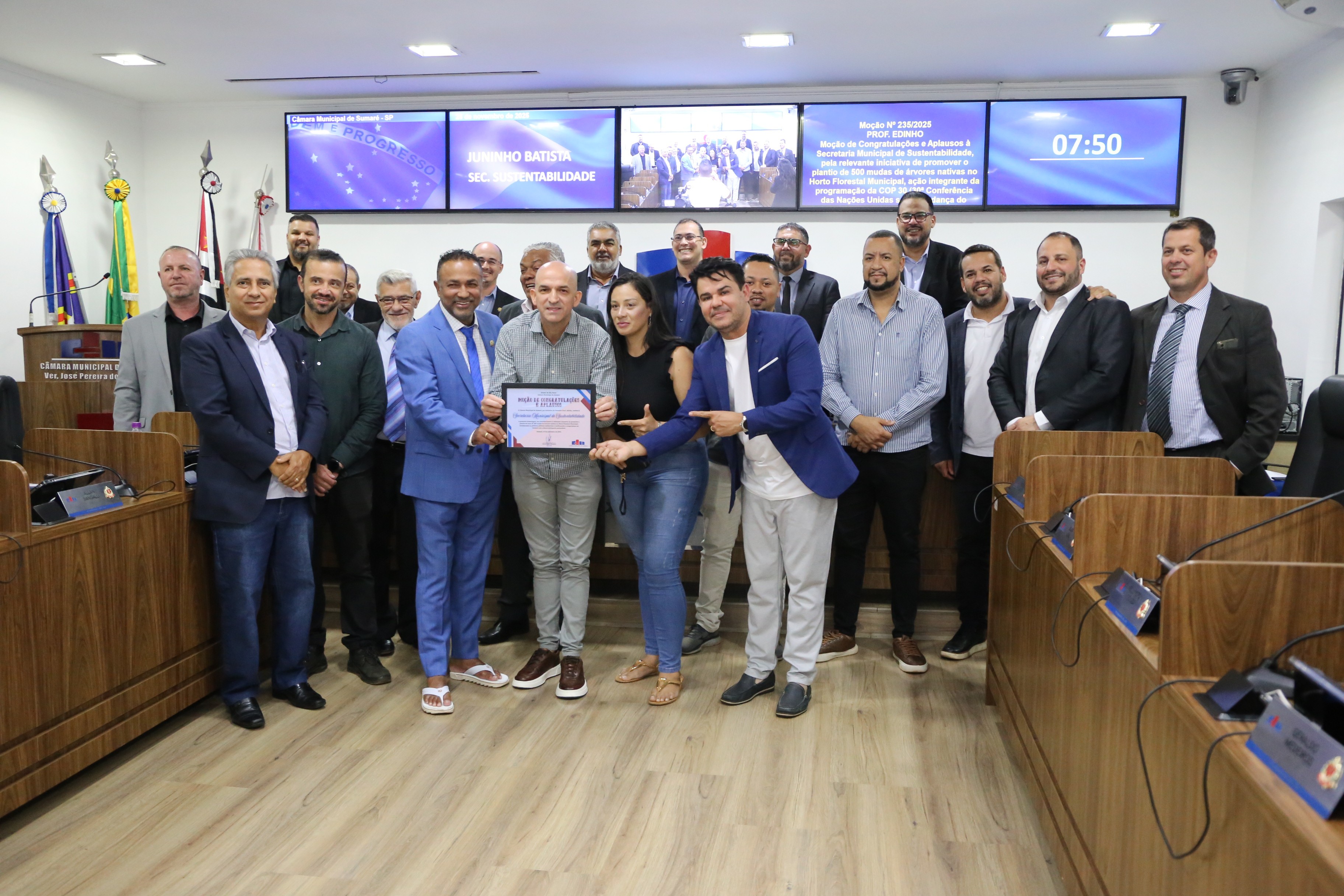 Professor Edinho congratula Secretaria Municipal de Sustentabilidade em sessão da Câmara de Sumaré