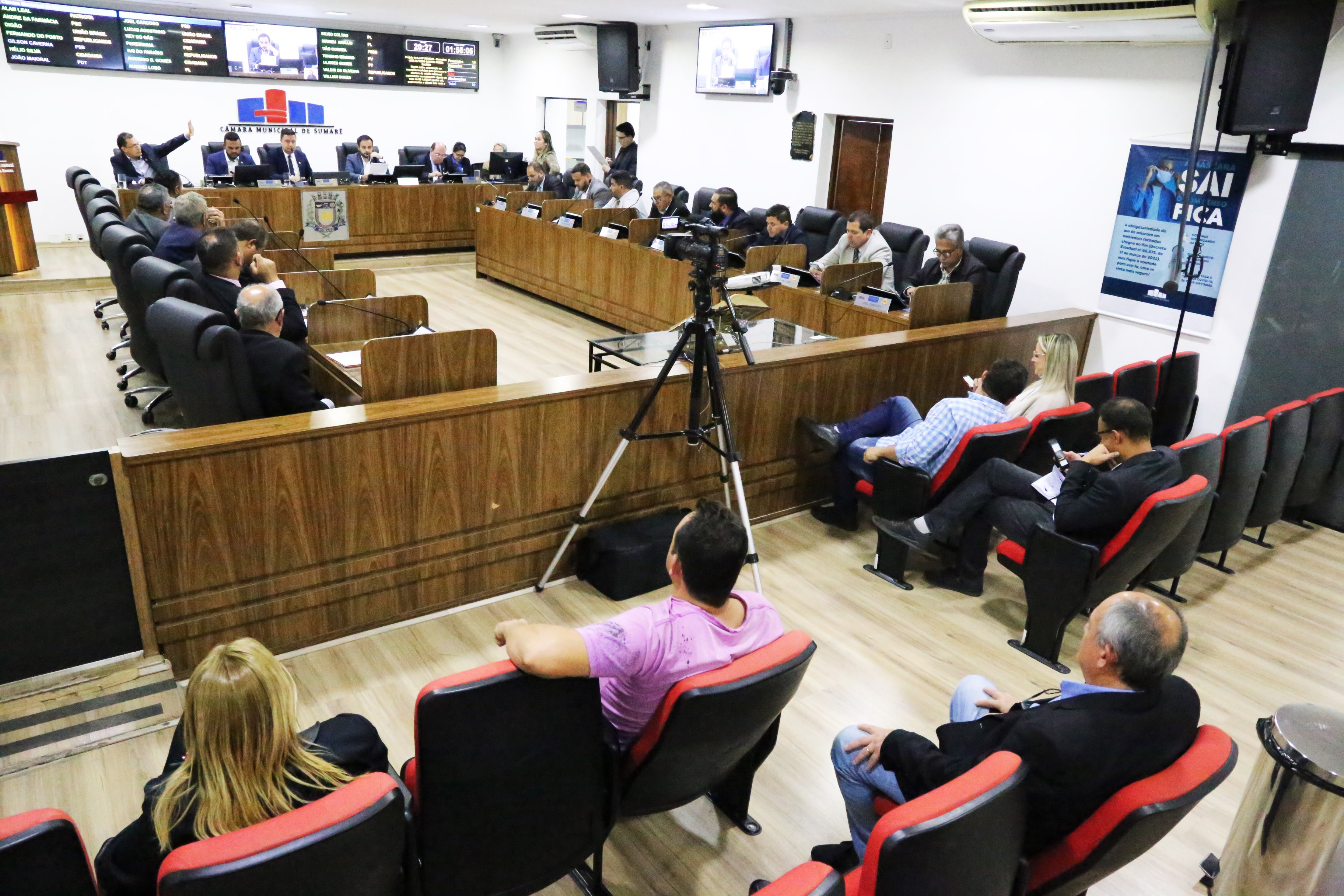 Estudantes de Guabiruba são premiados durante sessão da Câmara de Vereadores