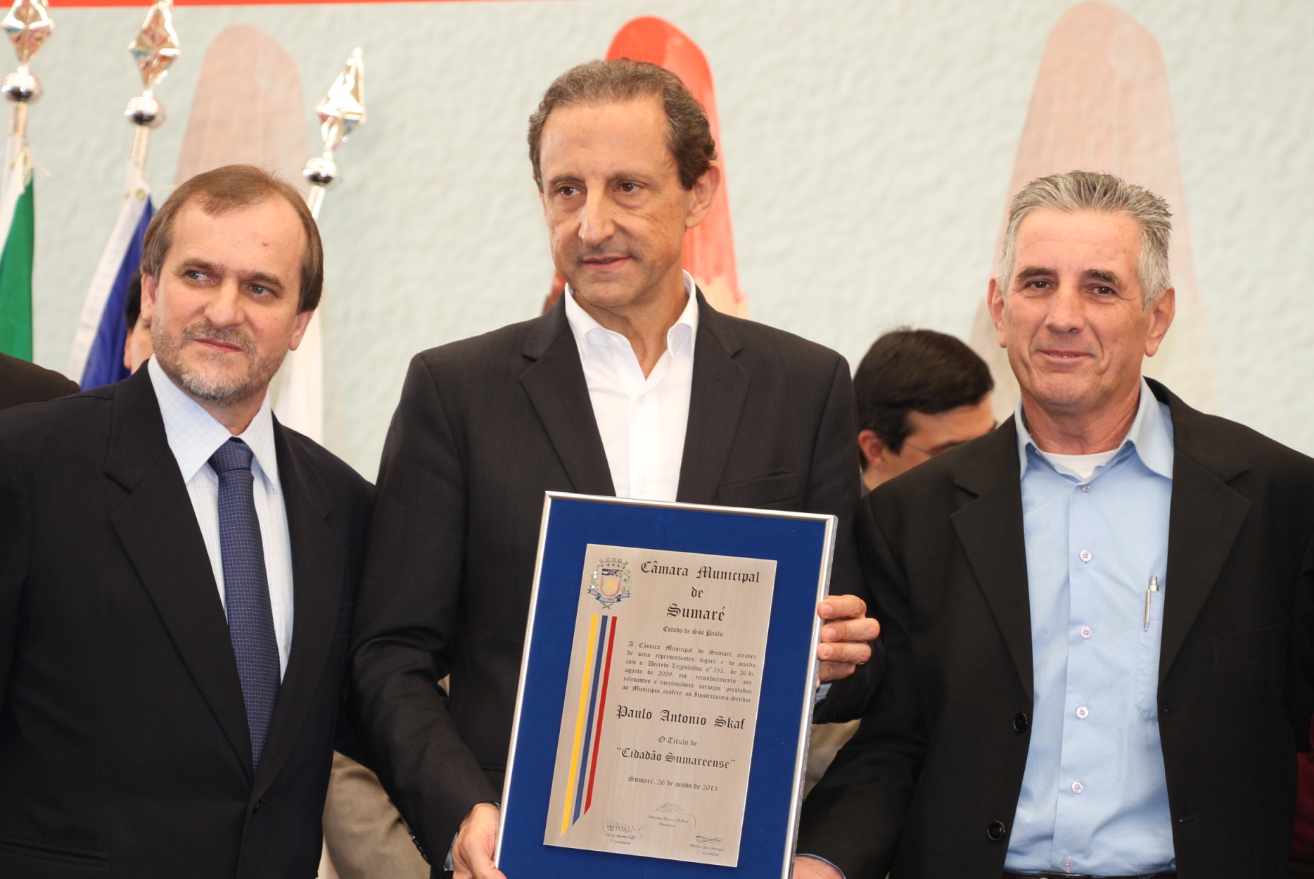 Vereadores participam da inauguração do SESI e entregam título à Skaf
