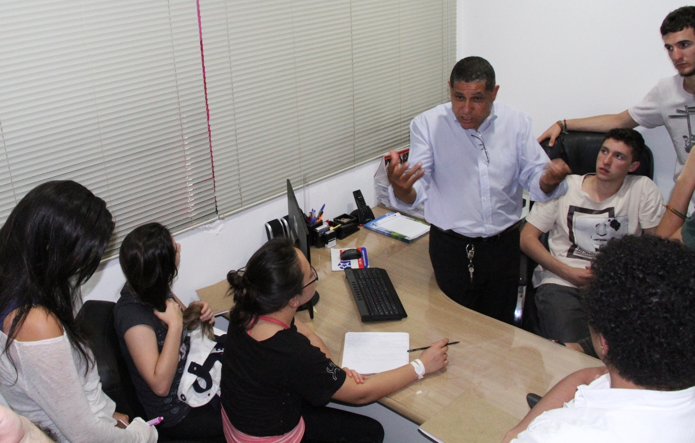 Vereador Ulisses recebe alunos de “intercâmbio rural”